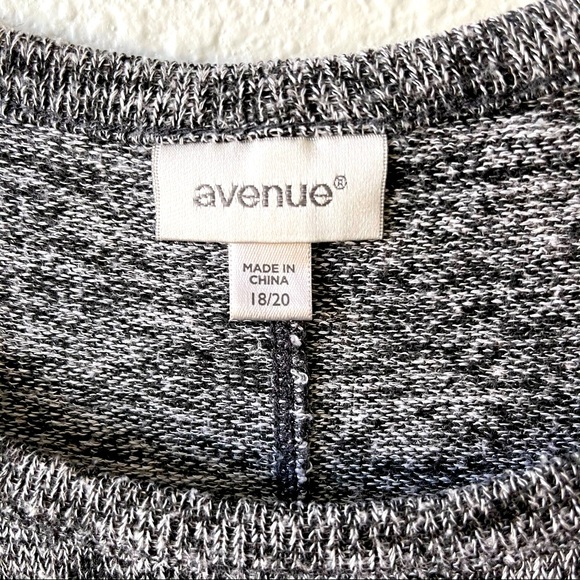 Avenue Heart Sweater 3/4 Sleeve - Picture 5 of 6